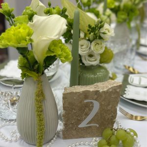 Tischnummer Travertin Stein